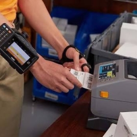 MÁY IN MÃ VẠCH ZEBRA ZD621 HỖ TRỢ IN TEM NHÃN TRONG SẢN XUẤT
